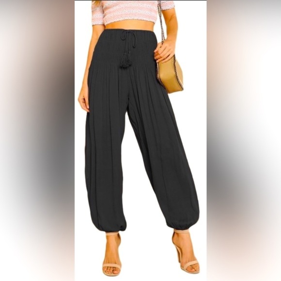 Fashionomics Pants - BNWT Smocked Waist Harem-Style Jogger, Black